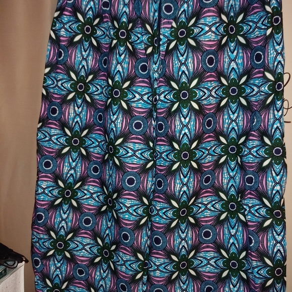 African Ankara 2 piece top and skirt. - Picture 7 of 12